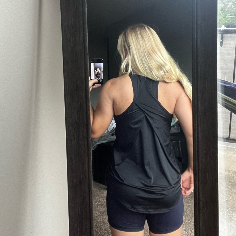 Lululemon tank top